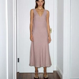 The light dress by Deiji Studios in orchid